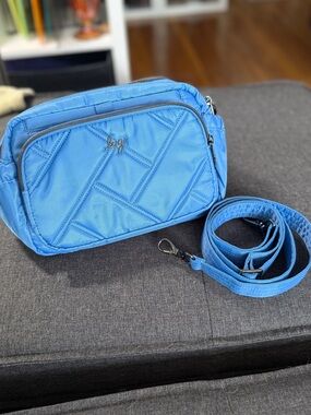 NWOT Lug Boomer Crossbody Purse in Coastal Blue Nylon